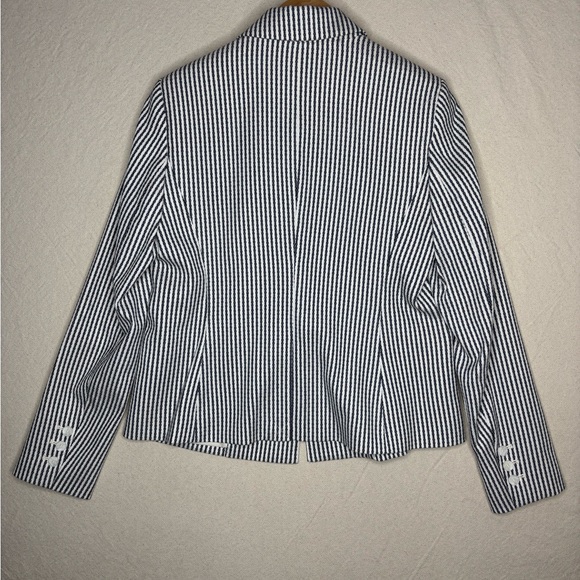 Ann Taylor factory women’s size 6/6P suit set NWT - Picture 5 of 9